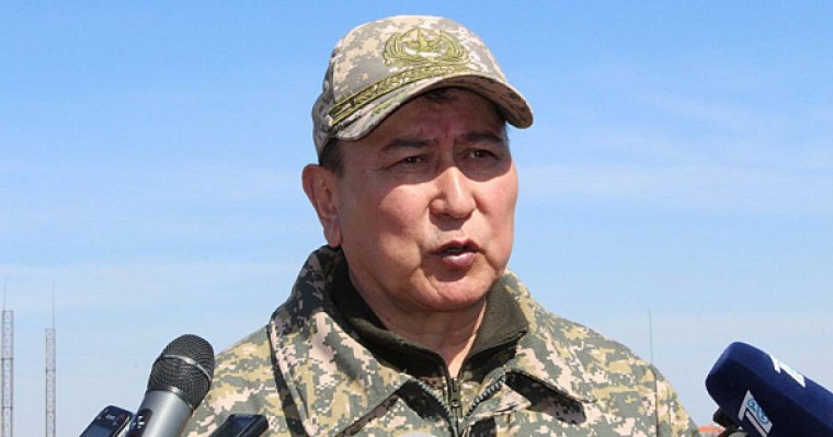 Тоқаев Құрлық әскерлерінің бас қолбасшысын тағайындады
