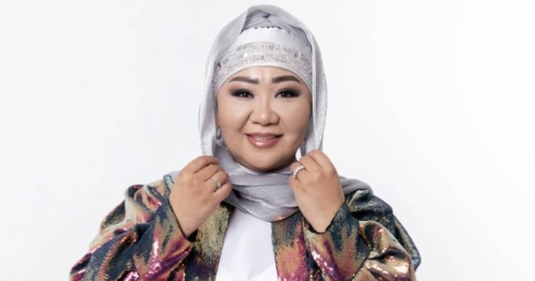 «Қатты арықтапсыз»: ақын Құрманай Бақтиярқызының жаңа суреті оқырманды ойландырып қойды (фото)