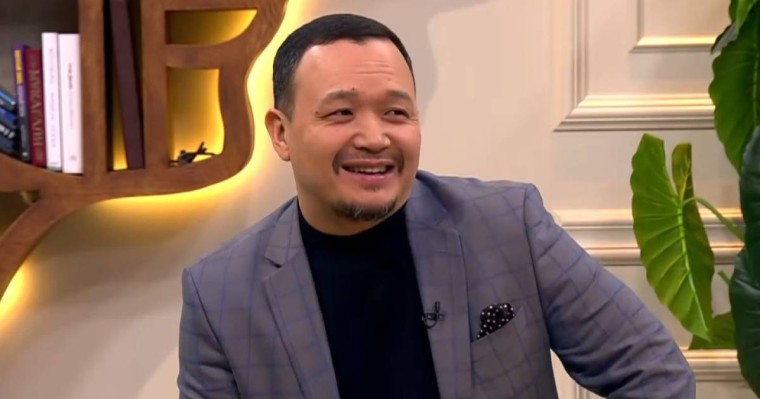 Тойда ән салып тұрғанымда доллар шашты, сонда өзімді қайыршы сезіндім - Бауыржан Исаев