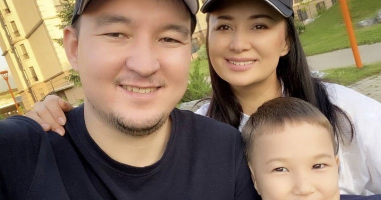 Садуақасова күйеуіне: «Ұлым екеуміз всегда қасыңдамыз»