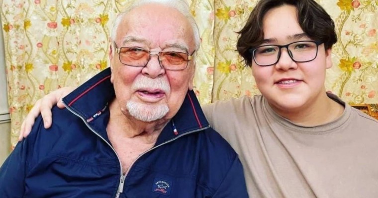 Асанәлі Әшімов 15 жастағы ұлына пәтер сыйлады