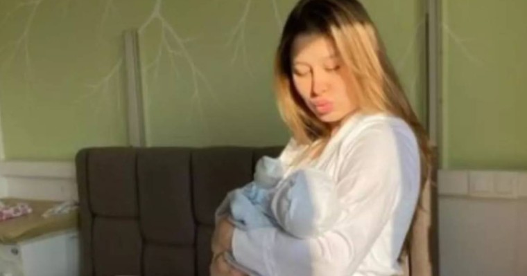 "Қош келдің, балам": Актриса Әсел Асқар ұлды болды (фото)