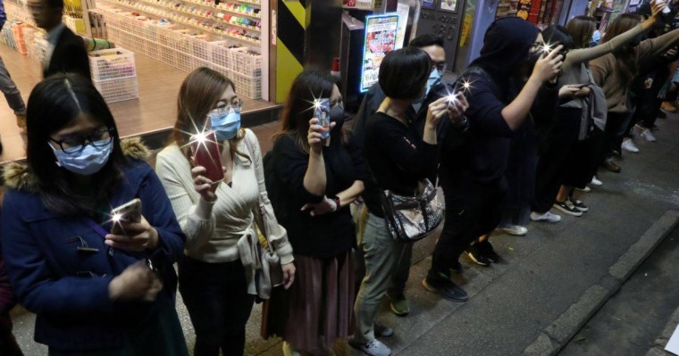 Гонконгте Жаңа жылдық қарсылық шеруін полиция күшпен таратты