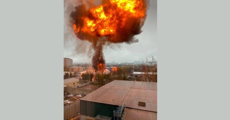 Алапат жарылыс: Мәскеуде газ қоймасы өртеніп кетті (видео)
