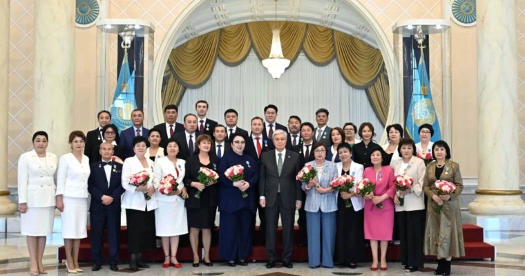 Тоқаев мәдениет және өнер қызметкерлерін марапаттады