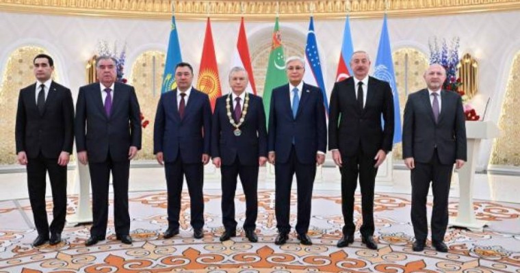 Президент Орталық Азия мемлекеттері басшыларының бейресми кездесуіне қатысты   
