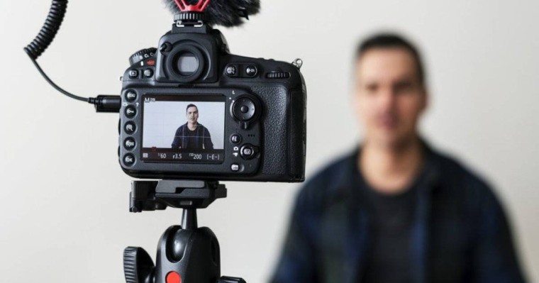 «Бір блогердің бағасы 1,500, 000 теңге»: Қазақстанды жарнамалаудың құны қанша?