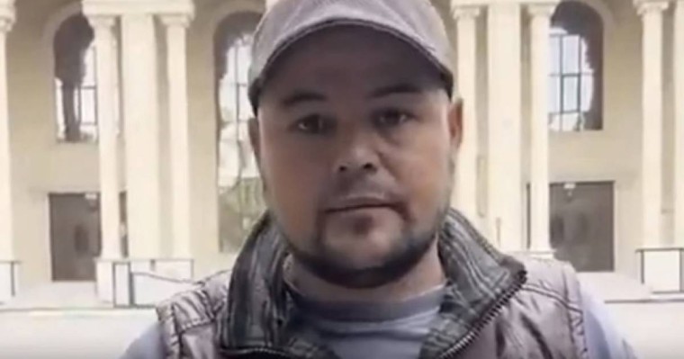 "Мүгедек болып оралды": Шымкенттік баласын әскерилердің комиссариатқа күштеп апарып, бопсалағанын айтты