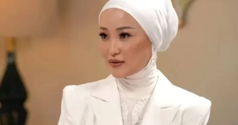 "Бейәдеп сөздерімен айқай салды": Мөлдір Әуелбекова ер адамдарға үндеу жасады