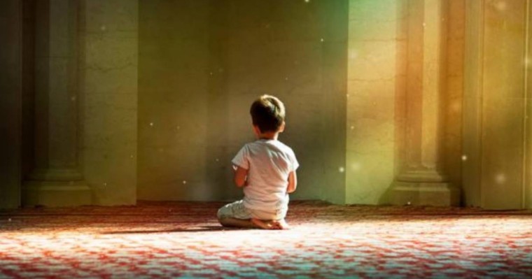 Мас адам Қаратауда жоғалған екі жасар баланы орап алып, мешітке апарған