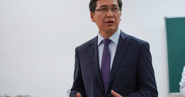 Білім министрі мектептерге әдеби кітаптарды көбірек сатып алуды тапсырды - Қазақстан жаңалықтары