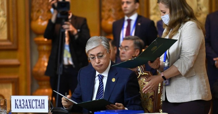 Тоқаевтың інісі "Қазақстан халқына" қорына 100 миллион теңге аударды