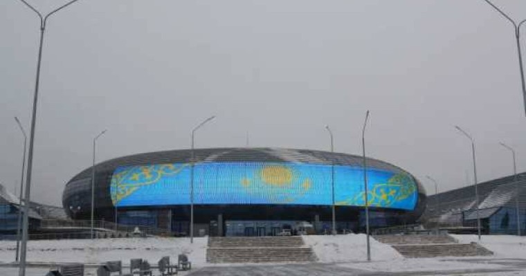 «Абай Арена» емес «Елбасы Арена»: Семейлік депутаттар спорт кешенін Назарбаевтың құрметіне атауды ұсынды