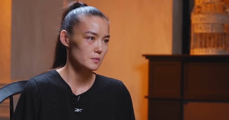 «15 жаста болдым»: Күйеуінен зәбір көрген әйел онымен қалай танысқанын айтты