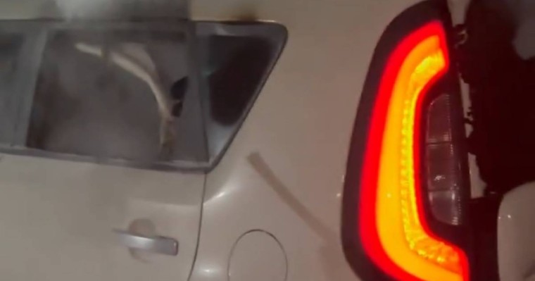 Атақты қазақстандық журналистің көлігі өртеніп кетті (видео)