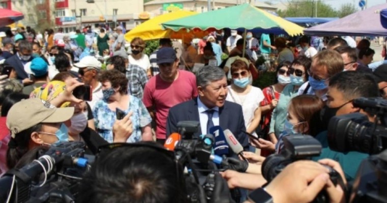 Ақтөбеліктер алаңға шықты: "Өмір сүруге нәпақамыз қалмады, жұмыс істегіміз келеді!" - Қазақстан жаңалықтары