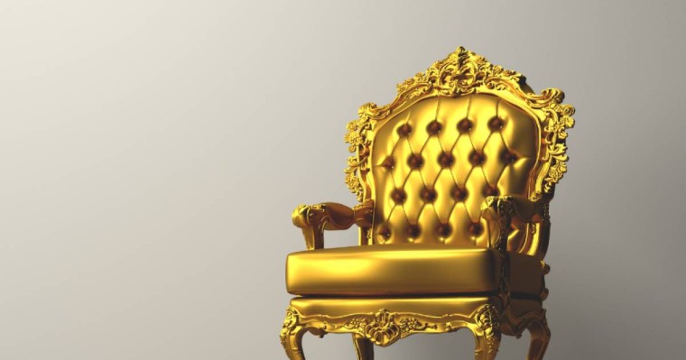 Семейде шенеунік бір креслоны 38 млн теңгеге сатып алмақ болған