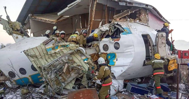 Ұшақ апатынан қаза болған марқұмдарды соңғы сапарға шығарып салды