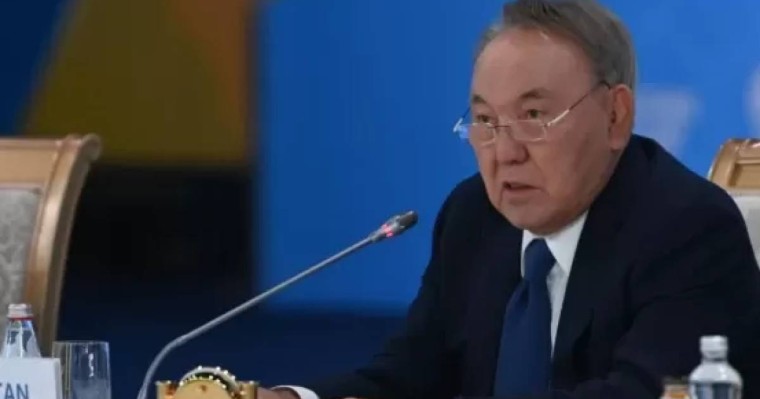 Нұрсұлтан Назарбаев әлемдегі ең бай мемлекет басшыларының ондығына кірді