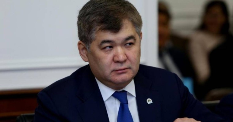 Петицияға қол қою басталды: Дәрігерлер Тоқаевтан Біртановты босатуды сұрады