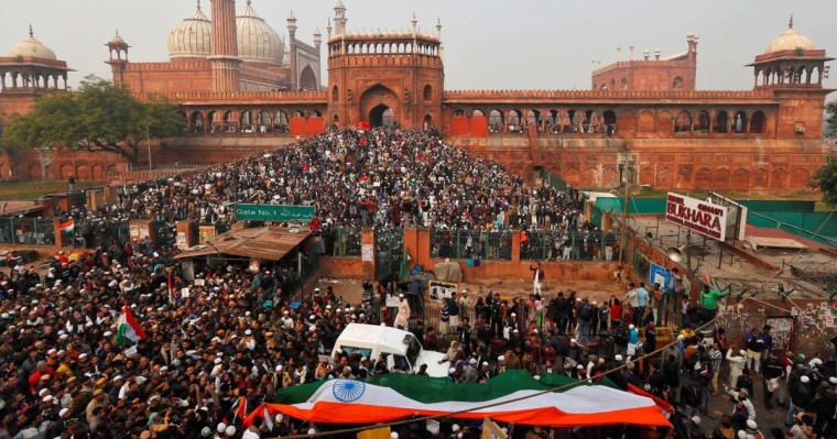 Үндістан билігі елде наразылық күшейген тұста интернетті бұғаттады