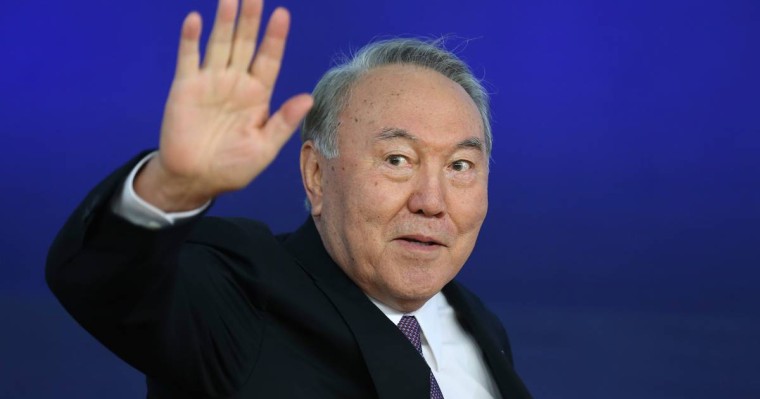 Тұңғыш президент туралы заңның күші жойылды