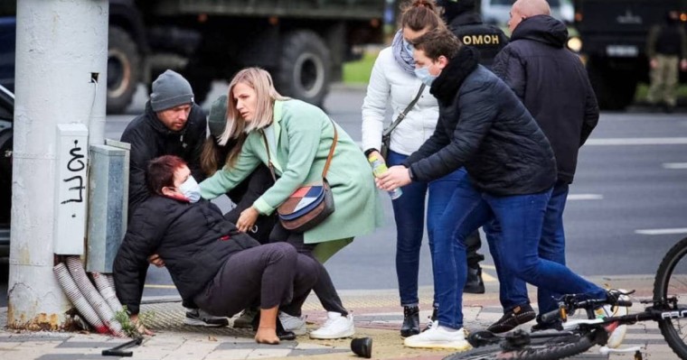 Минскіде наразылық білдірушілерге оқ атылды