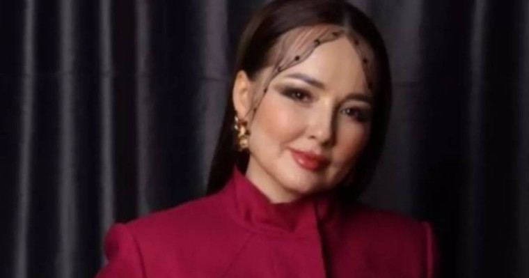 "Ешнәрсе көрмегендей, естімегендей күліп жүру маған қиын": Жазира Байырбекова елдегі жағдай өзіне ауыр тигенін айтты