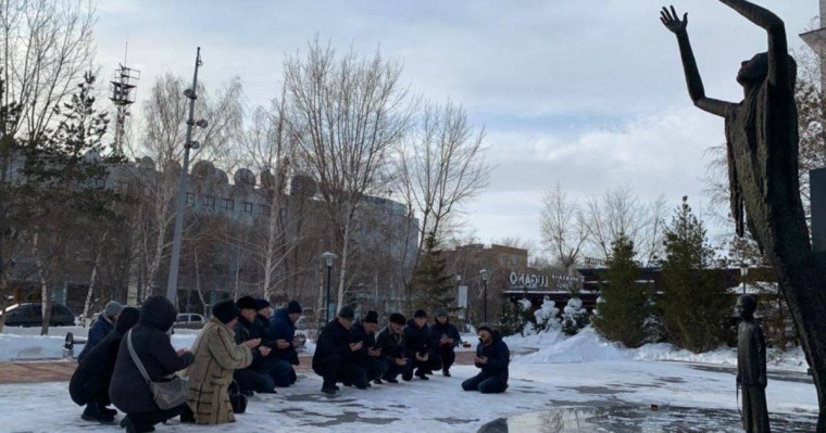 Нұр-Сұлтанда апаттан қаза болғандардың рухына құран бағыштады, билікке талаптар айтылды