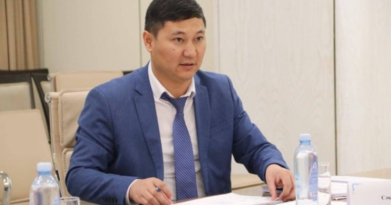 Өз қазағымыз орыс сыныбын ашуды талап етіп, қазақ тіліне қарсы шығады – Сәкен Есіркеп