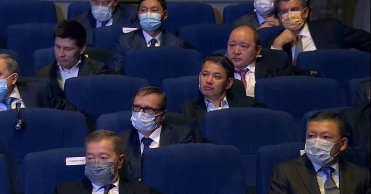 Тоқаевпен кездесуге Тимур Құлыбаев пен Болат Өтемұратов қатысқан