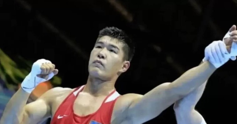 «Әкем әпкем мен інімді қорғасам болды дейтін»: Бекзад Нұрдәулетов боксқа қалай келгенін айтты