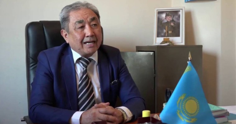 "Аға, өлтіріп тұрып бірнеше күн ұрды": Алматылық адвокат тергеу изоляторында таяқ жеген жастар жайлы айтты