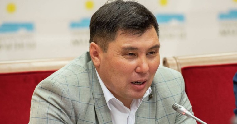 Омар Жәлел: Қыз бала ғылымды бірінші орынға қойса бақытсыз боп қалады