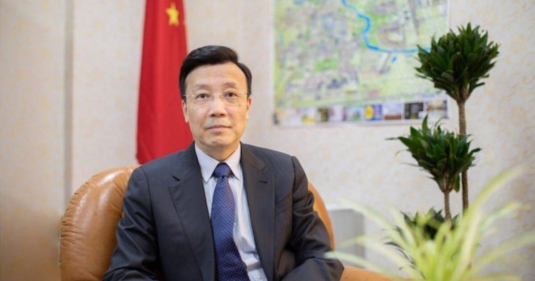 Қытай елшісі туыстарымен қауыша алмай жүрген қазақстандықтарға жауап берді