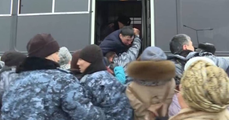 Тіркелмеген Демократиялық партияның үш белсендісі ұсталды   