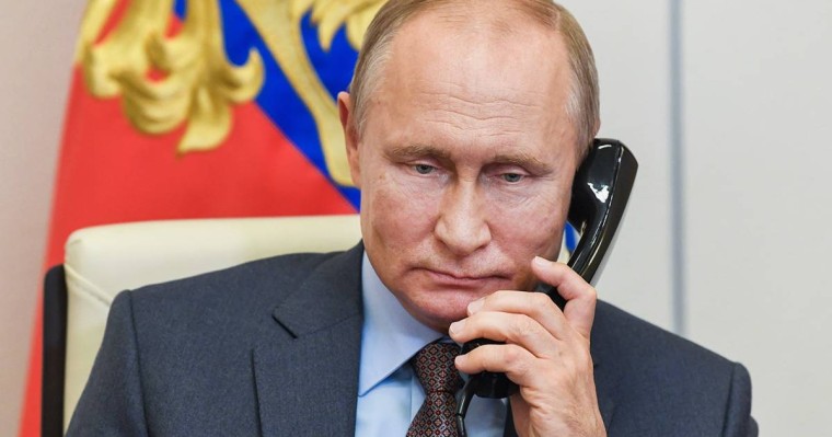 АҚШ сенаторлары Путинді "Азат Еуропа/Азаттық радиосына қысым жасады" деп айыптады