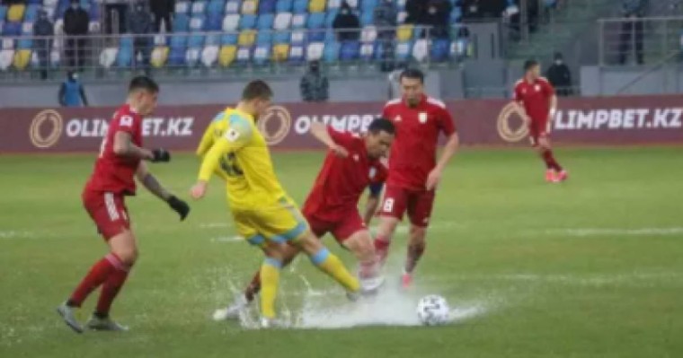 "Алаңда балық аулауға болатын еді": "Астананың" бас бапкері Түркістандағы матчқа қатысты сын айтты