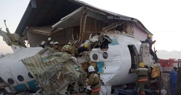 Алматы маңында құлаған ұшақта болған жолаушылардың тізімі жарияланды