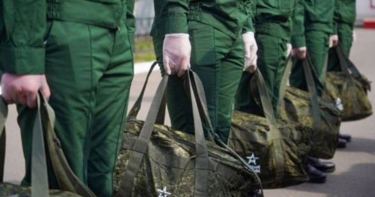 Ресей сарбаздарының жесірлері Путиннен ауқымды мобилизация жариялауды сұрады