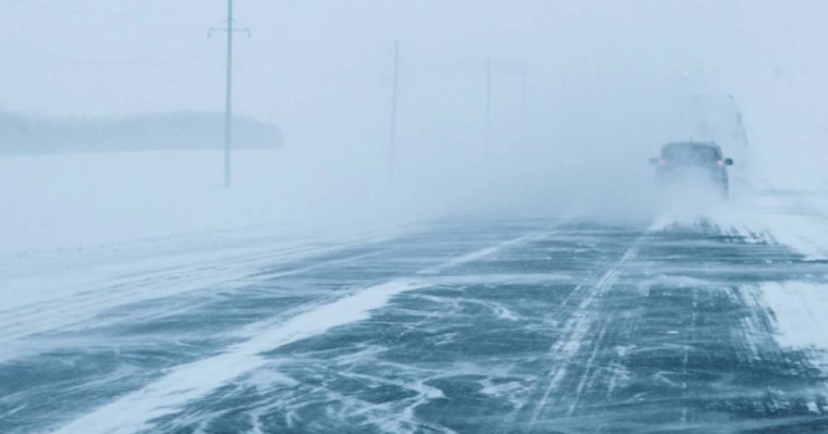 Елдің төрт аймағында қарлы боран кесірінен жолдар жабылды