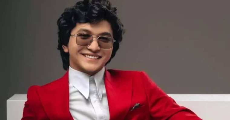 "Мақтаныш емес": Ұланғасыр Қамиев млн теңгенің аяқ киімін киетінін айтты (видео)