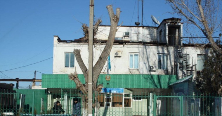 Заречныйдегі үш сотталушы азапталғандарын айтады