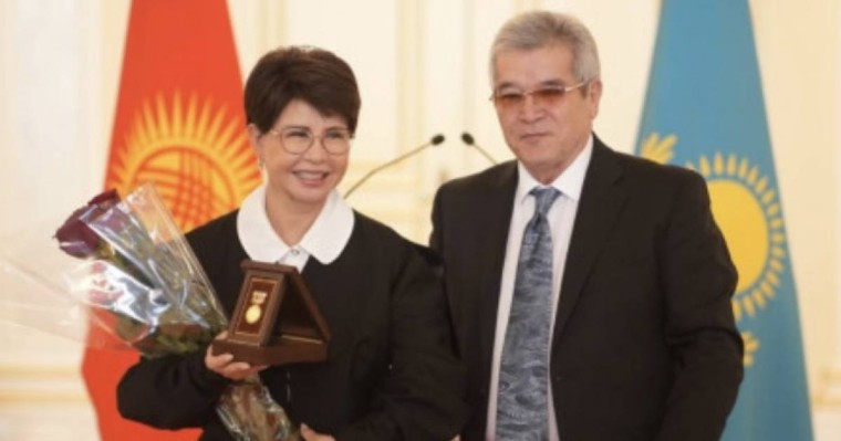 "Бұл мен үшін үлкен жетістік". Роза Рымбаева "Қырғыз Республикасының халық әртісі" атанды