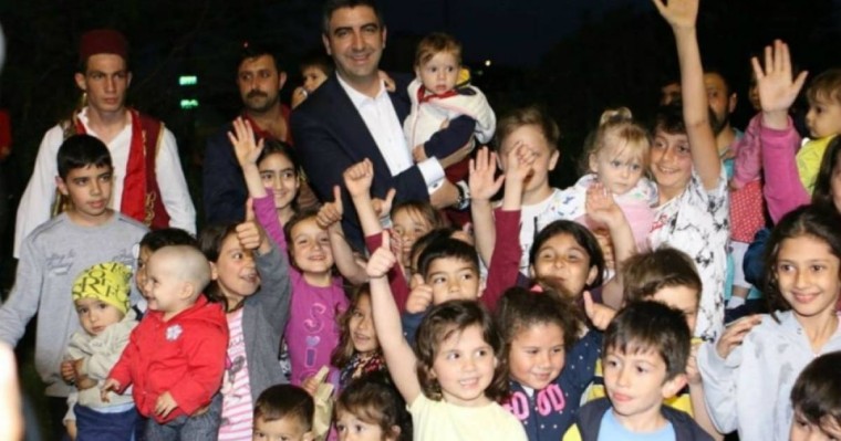 "Ораза ұстаған адамдардан ұят болады": Түріктер қасиетті Рамазан айында көшеден тамақ ішуге неге ұялады? - Қазақстан жаңалықтары