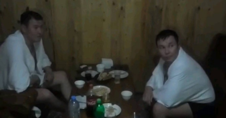 Саунадағы отырыс үшін әкім мен оның қол астындағы қызметкерлер жазаланды - Қазақстан жаңалықтары