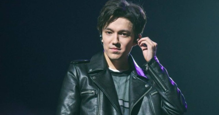 Димаш Құдайберген "Болашақ" стипендиясын алды