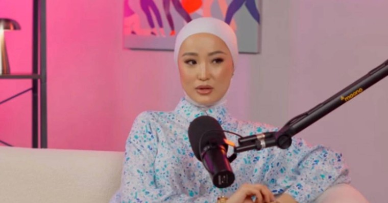 "Қызымның әкесінің төртінші әйелі болдым": Мөлдір Әуелбекова жеке өмірі туралы сыр шертті