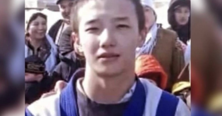 "Дөнерге ақша талап еткен": Ақтөбеде мектеп оқушысы әлімжеттік құрбаны болды