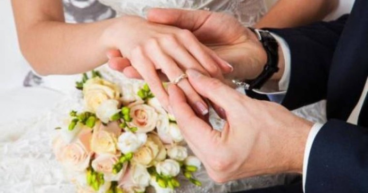 Неліктен жастар отбасын құруды кейінге шегереді?